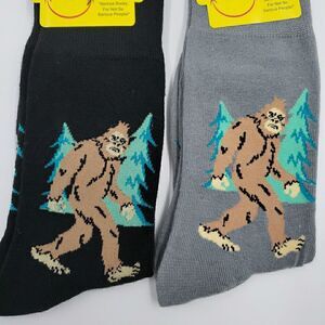 Bigfoot Sasquatch Mens Crew Socks Novelty Gift 2 PAIRS Outdoors Woodland Cryptid